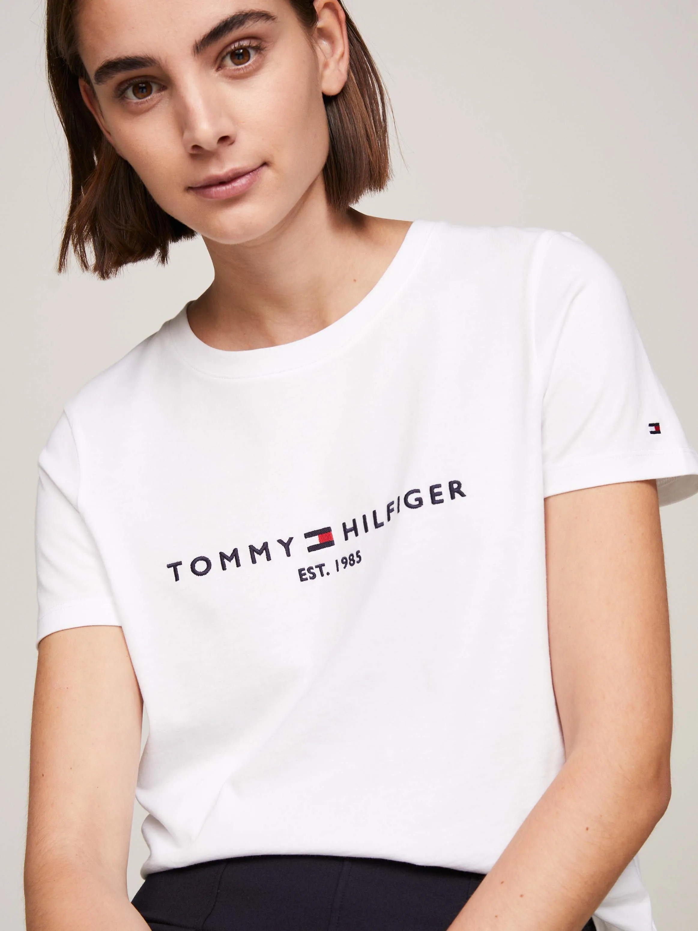 Essential Crew Neck Logo T-Shirt | T-shirts | Tommy Hilfiger