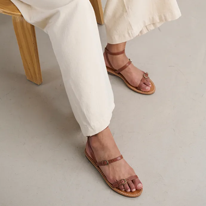 Straps sandals in cognac leather